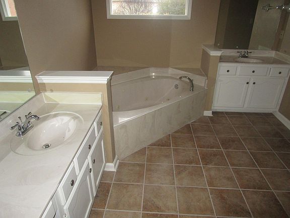 4th image of 7470 Cordova Club Dr E