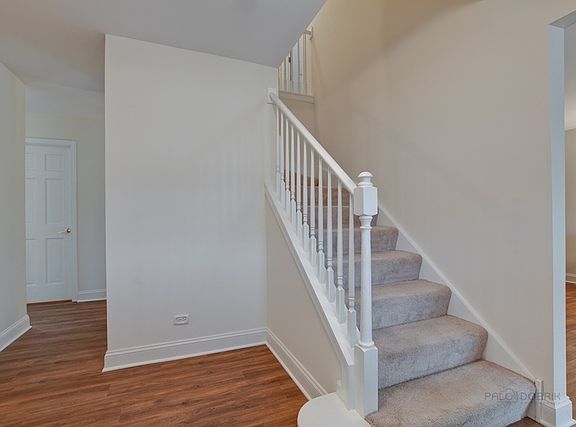 3rd image of 306 Richmond Pl