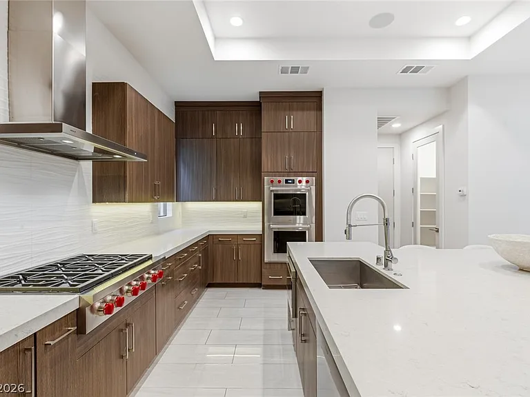 75 Pristine Glen St — Photo 14