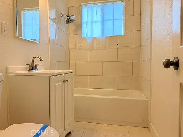 5335 El Monte Ave — Photo 11