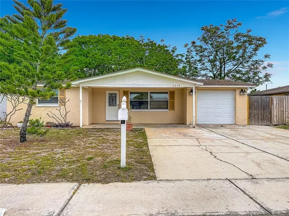 7219 Gulf Highlands Dr, Port Richey, FL 34668