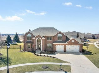 21454 S Redwood Ln, Shorewood, IL 60404