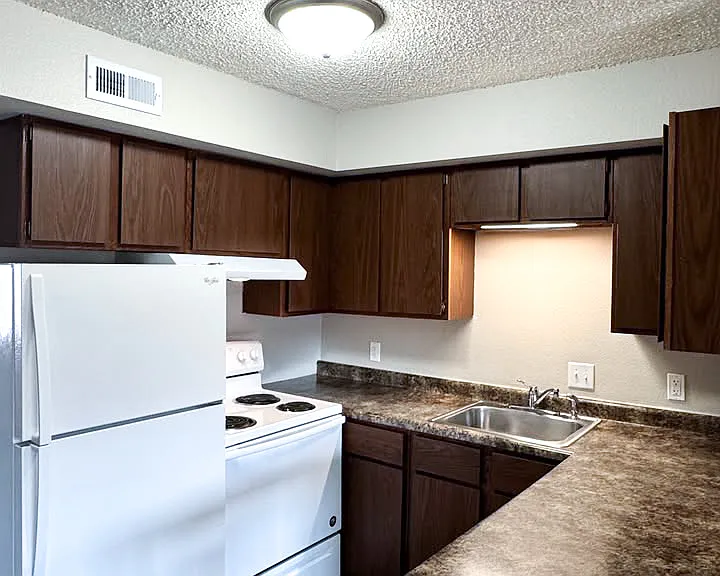 2113 College St #13 — Photo 2