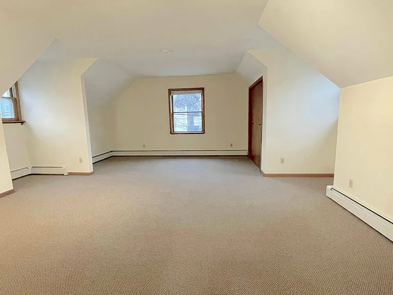 2112 Pillsbury — Photo 3