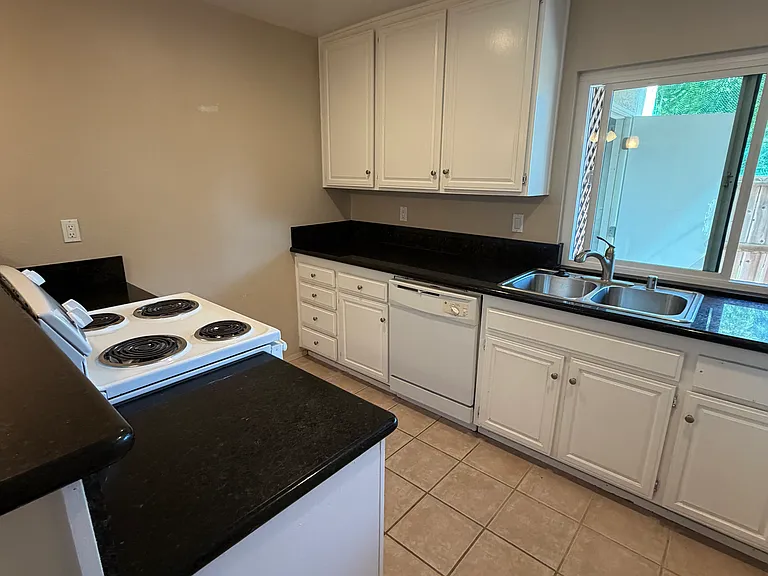 10635 Caminito Cascara — Photo 8