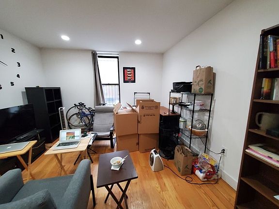 3rd image of 317 W 121st St APT 1B