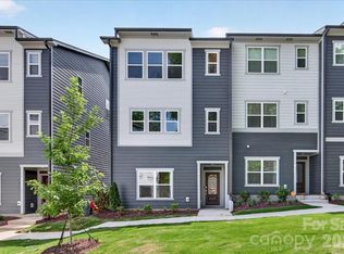 6022 Pivot Ct, Charlotte, NC 28205
