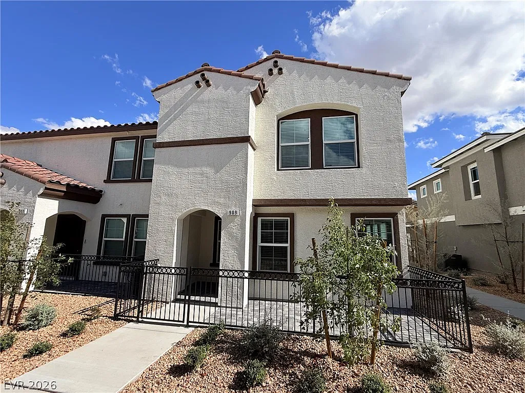 3 bed, 2.5 bath, 1410 sqft, $1,950 — Photo 1