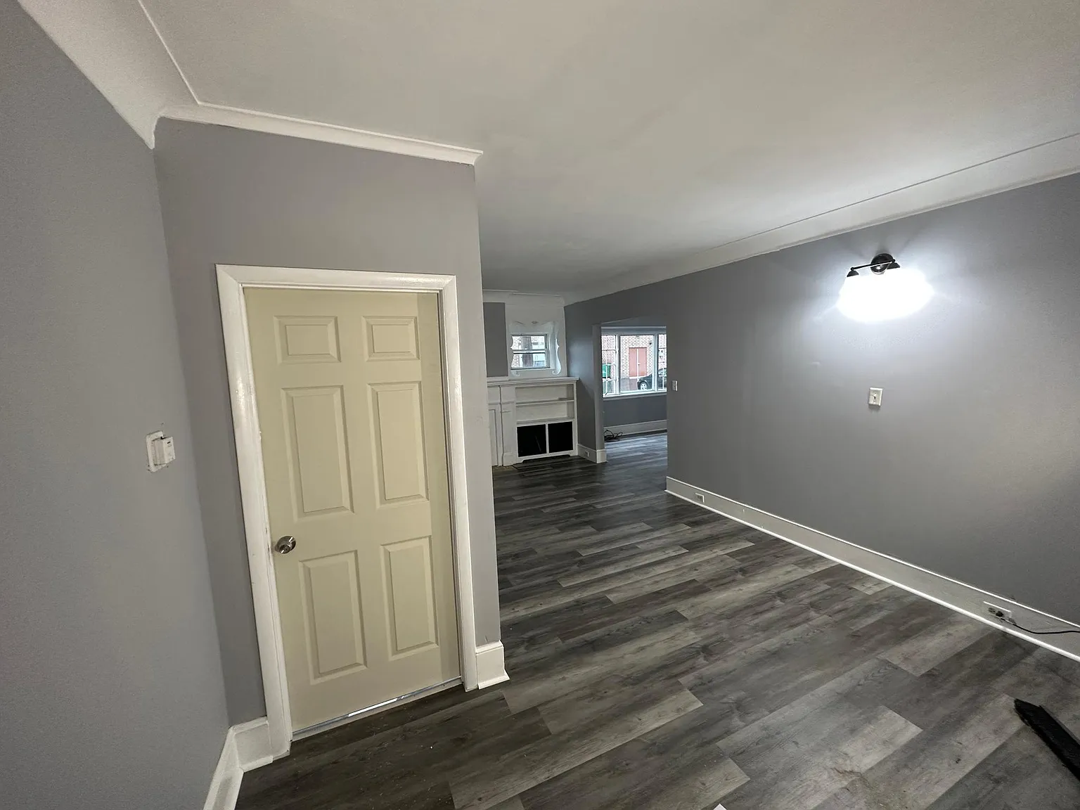 5 bed, 2100 sqft, $2,000 — Photo 2