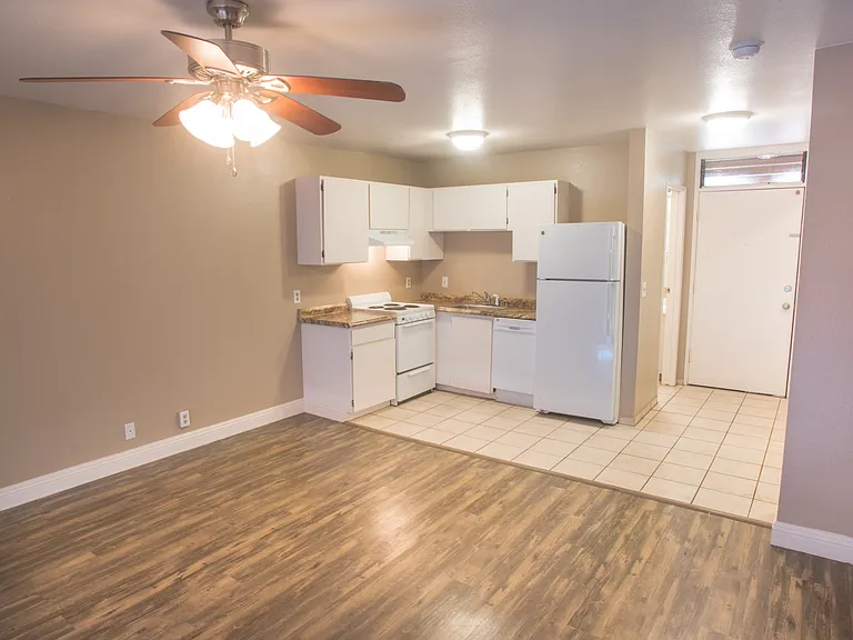 Sunset Terrace — Photo 14