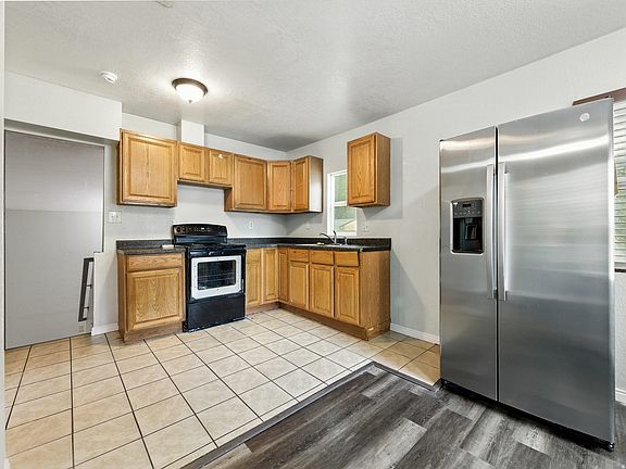 5th image of 1424 Jefferson Ave