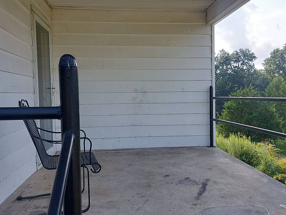 4th image of 7800 Coxs Rd NW