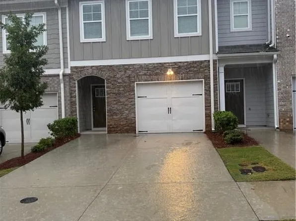 5771 Calle Vista Dr, Lithonia, GA 30058