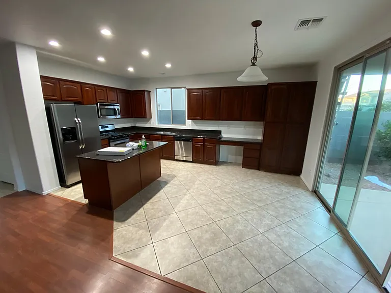 14574 W Mandalay Ln — Photo 4
