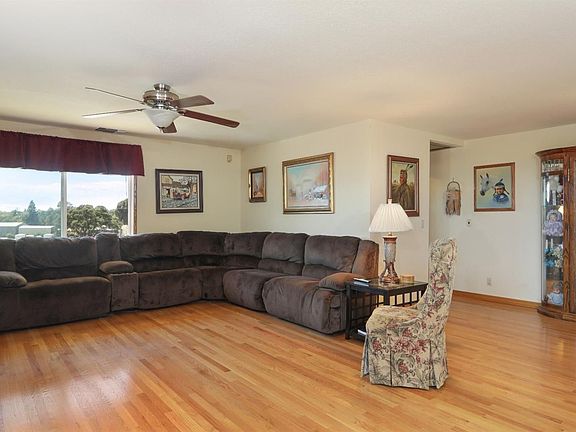 2nd image of 3838 Lariat Dr