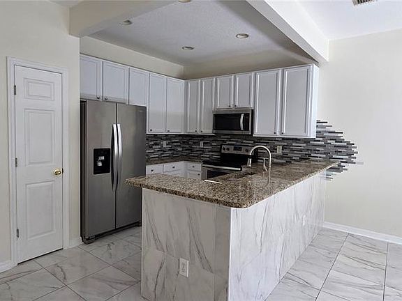 4th image of 2027 Strathmill Dr