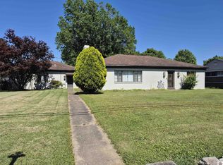 300 Cardinal Ln, Paducah, KY 42001