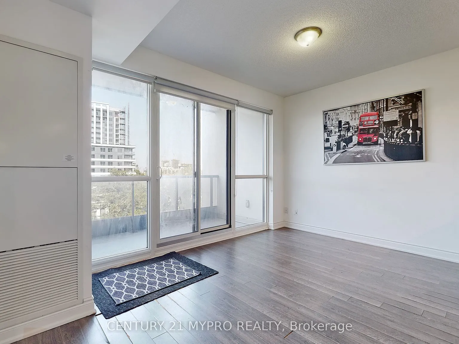 3 bed, $3,200 — Photo 4