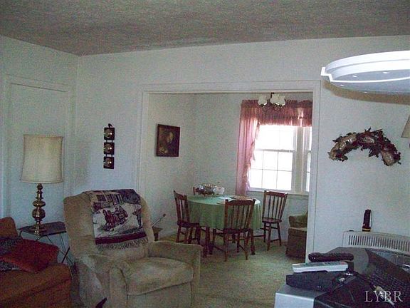 3rd image of 906 Westview Dr
