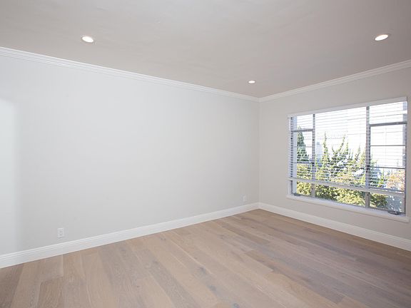 3rd image of 180 Montecito Ave APT 104