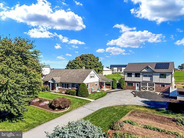 2939 Harvest Dr, Gordonville, PA 17572