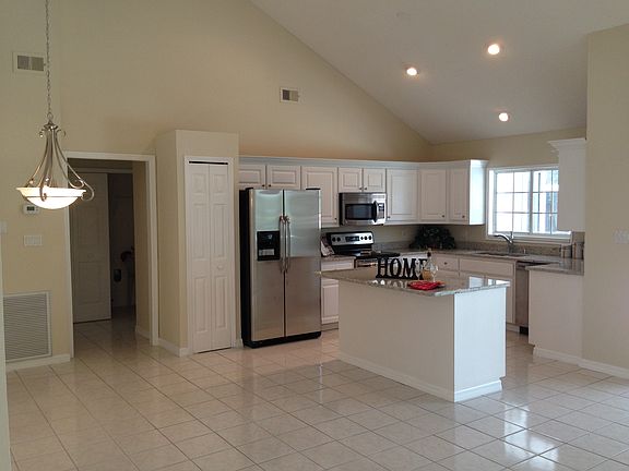 4th image of 639 Lady Lynn Ct