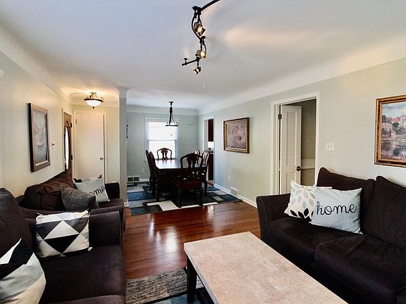 5th image of 20300 Lochmoor St