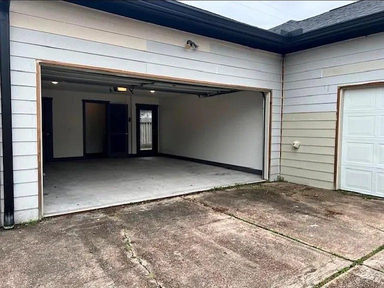9007 Sharpcrest St — Photo 20