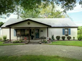 5118 Clara Dr, Godfrey, IL 62035