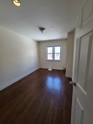 Rented by Bouklis Group | media 5