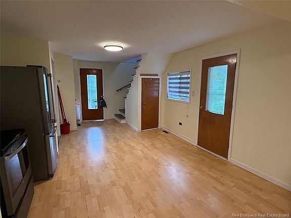 5th image of 73 Daigle St