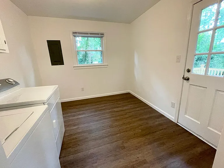 608 Carolina Ave — Photo 11