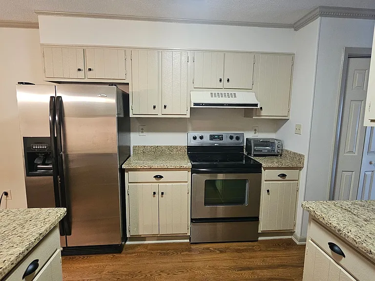 91 Edgemont Ave #4 — Photo 9
