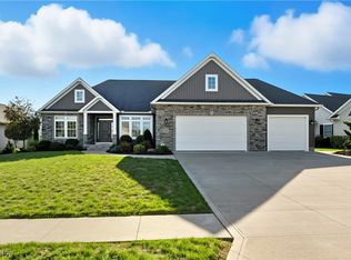1020 Pickforde Dr NE, North Canton, OH 44720