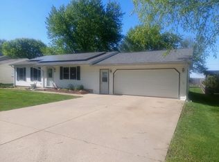 512 W North St, Mc Lean, IL 61754