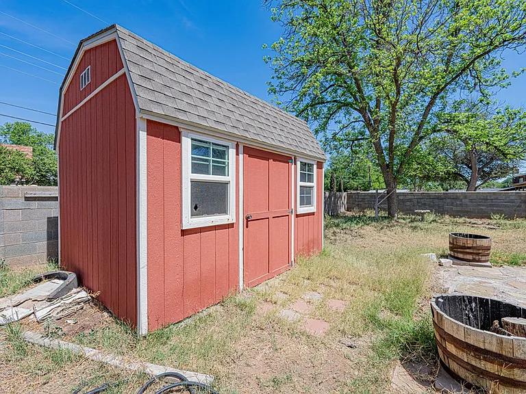 2818 Frontier Dr — Photo 32