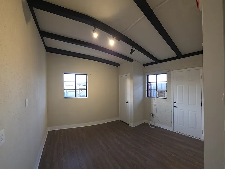 2914 W Almeria Rd #3 — Photo 6