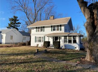 107 Harrison Ave, Charleston, IL 61920