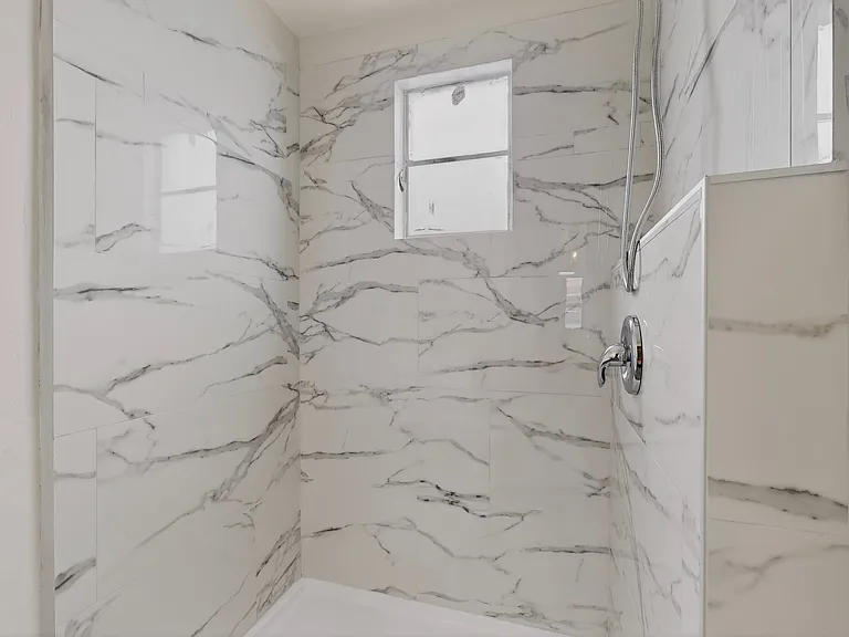 535 Washington St NE #1 — Photo 23