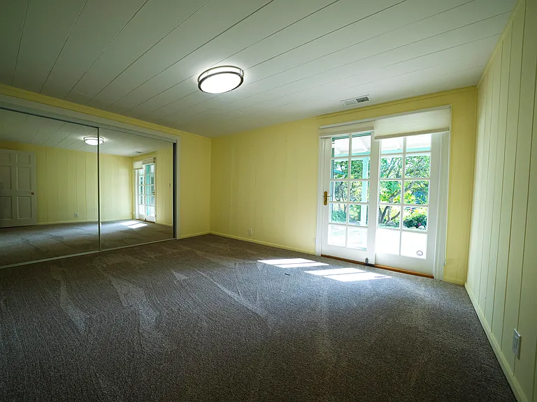 704 Ladera Ln — Photo 10