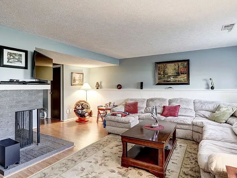 8116 Irwell Ct — Photo 13