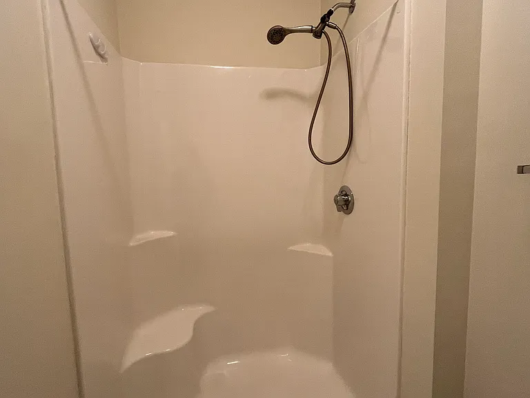 MASTER STAND ALONE SHOWER