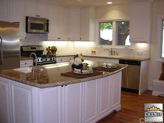 4th image of 22656 Berdon St