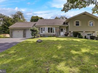 4 Heather Ln, Reading, PA 19601