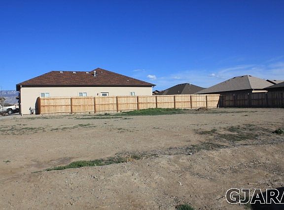 3rd image of 473 1/2 Chatfield Ln