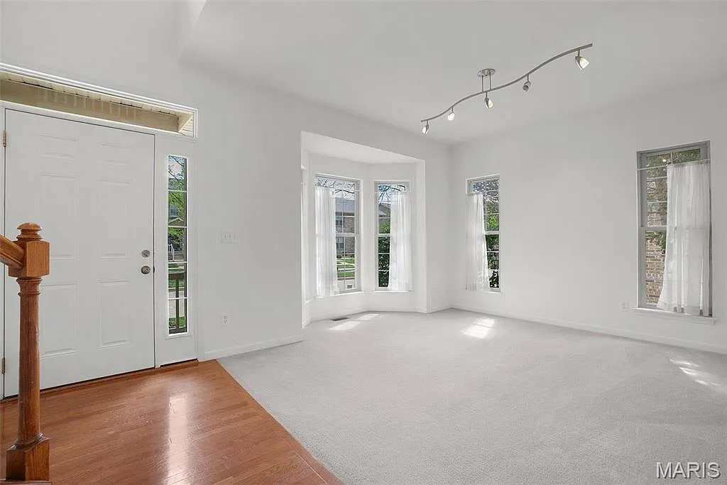 2 bed, 3.5 bath, 1608 sqft, $2,200 — Photo 4