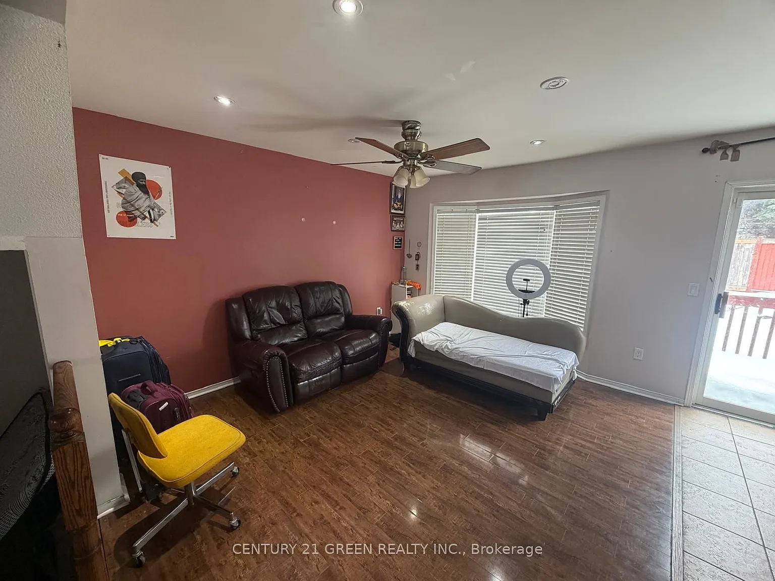 3 bed, $2,700 — Photo 3