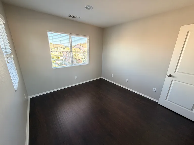 40879 Belleray Ave — Photo 33