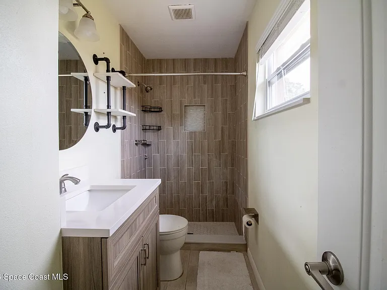 450 Newfound Harbor Dr — Photo 12