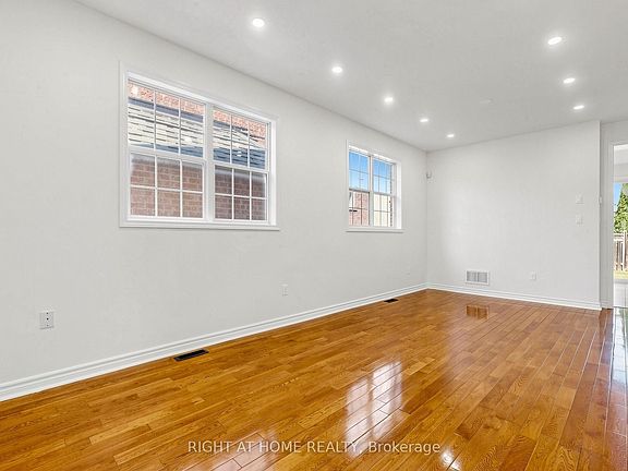 3rd image of 5817 Whitehorn Ave